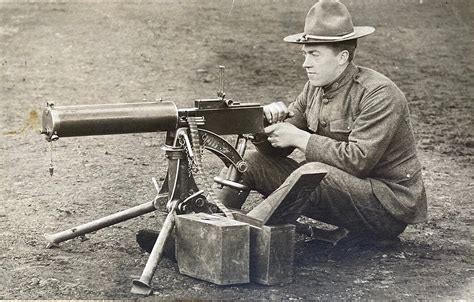 WW1 US ARMY MG Co. PRIVATE FIRING M1917 BROWNING MACHINE GUN PHOTO ...