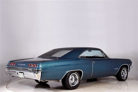 1965 Chevrolet Impala | Volo Auto Museum