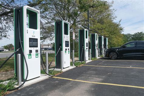 Indiana plans 100 EV fast-charging stations on major roads ...