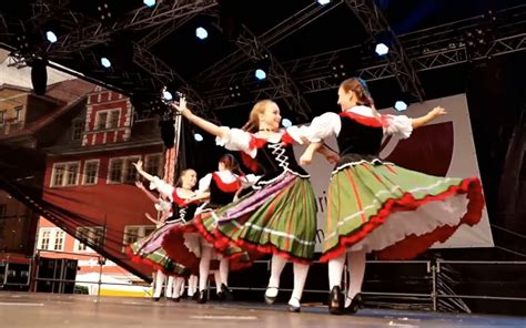 FOLKIES - German folk dances | 2014年FOLKIES上的德国（图林根）土风舞_哔哩哔哩_bilibili