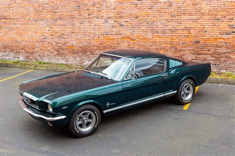 Restored 1966 Ford Mustang Fastback Sends Out Bullitt Vibes - autoevolution