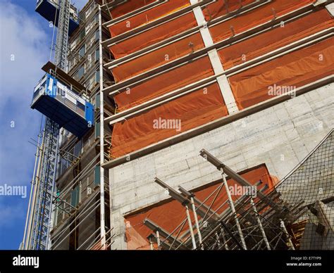 Lift beam construction hi-res stock photography and images - Alamy