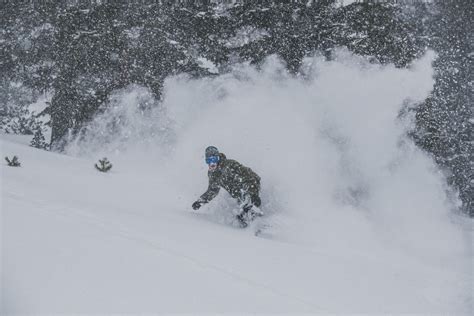 Mammoth Mountain, CA Conditions Report: 16-24" of New Snow - SnowBrains