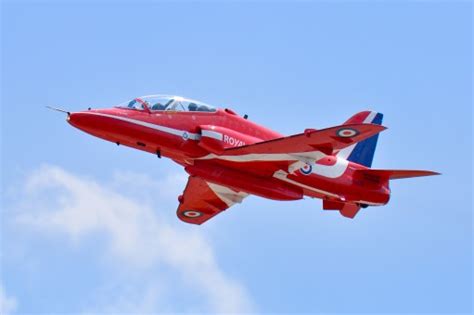 Free Images : red arrows, landing, aerobatics, Cardiff Airport, display ...