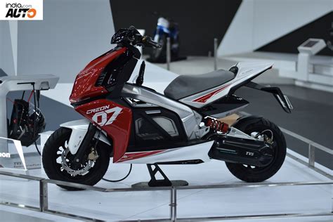 TVS Creon Electric Scooter Concept Showcased at Auto Expo 2018: Price ...