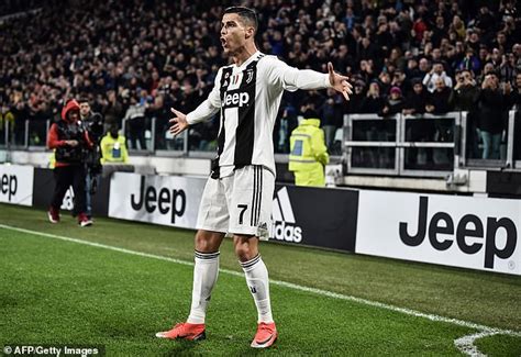 Cristiano Ronaldo Juventus Trademark Celebration Serie A 2019 Images ...