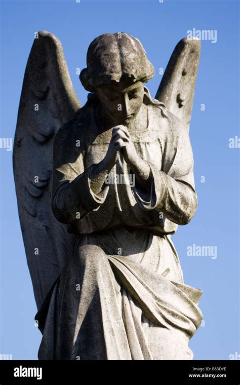 Kensal Green Cemetery London Stock Photo - Alamy