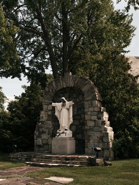 famous statue of black jesus in detroit