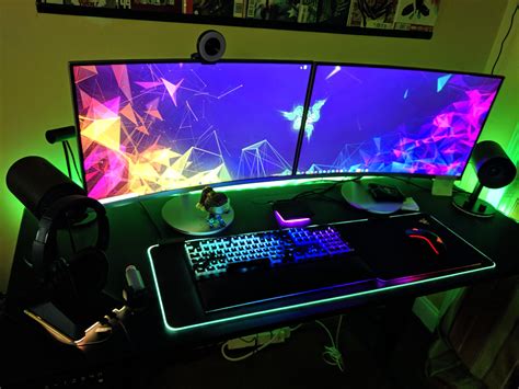 My Razer setup, I think it's finally complete. : r/razer