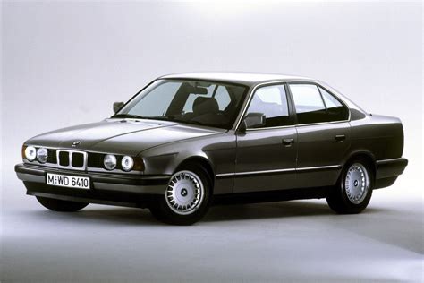 BMW 5-Series (E34) - Classic Car Review | Honest John