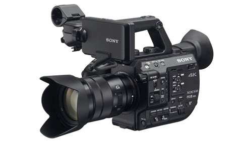 Sony's pro 4K camcorder has 4K RAW and 'Instant HDR'