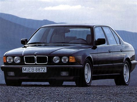 Automotive Database: BMW 7 Series (E32)