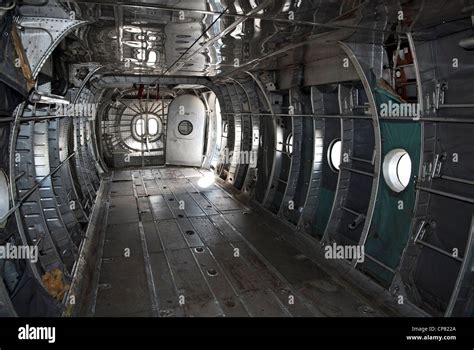 Cargo Plane Interior Stock Photos & Cargo Plane Interior Stock Images ...