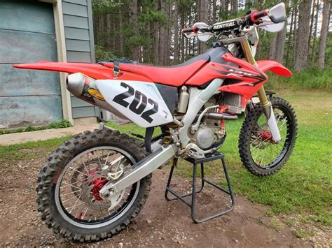 Honda CRF250X Review: Specs You MUST Know Before Buying - Motocross Hideout