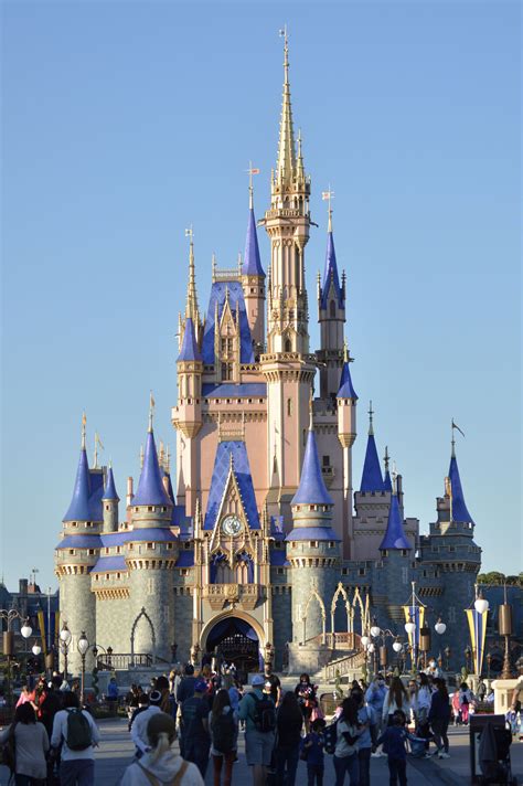 Cinderella Castle | Disney Wiki | Fandom