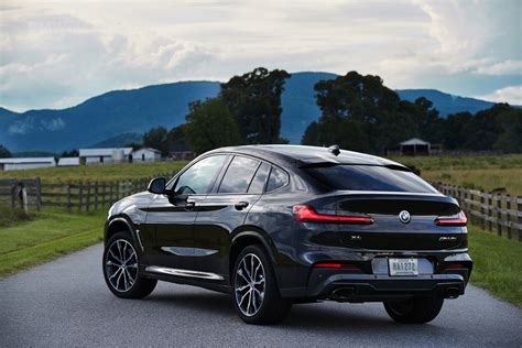 SPIED: 2022 BMW X4 M40i LCI Facelift Seen with Bigger Grilles