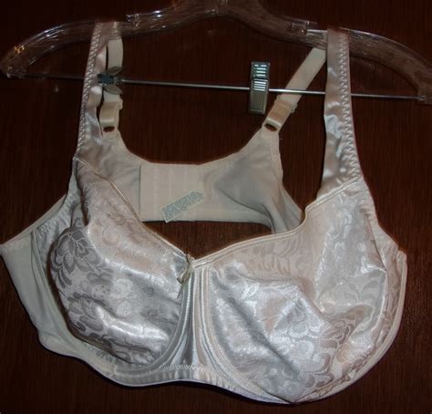 White Body Language underwire Bra - Size 44C (#2)