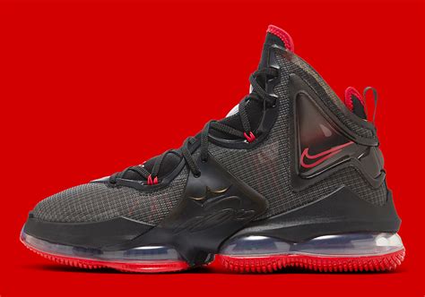 Nike LeBron 19 Black Red DC9340-001 Release Date | SneakerNews.com