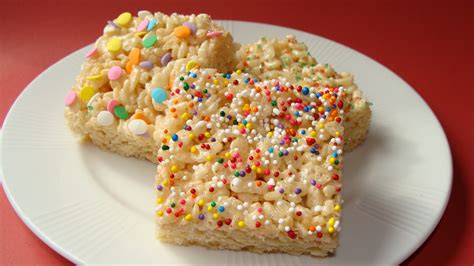 Classic Rice Krispie Squares – SweetieTreats