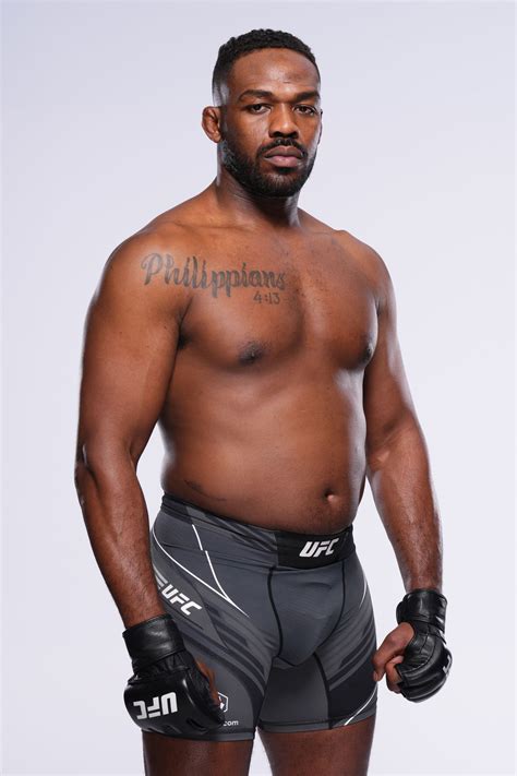 Jon Jones fires back at critics after debuting new heavyweight physique ...