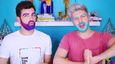 GALAXY GLITTER BEARD DIY! on Make a GIF