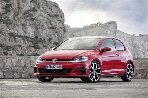 2017 Volkswagen Golf GTI, R pricing and specs: Three-door GTI returns ...