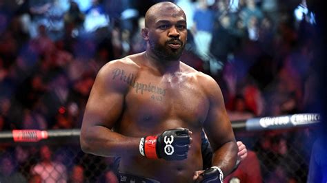 UFC star throws fresh challenge to heavyweight champion Jon Jones ...