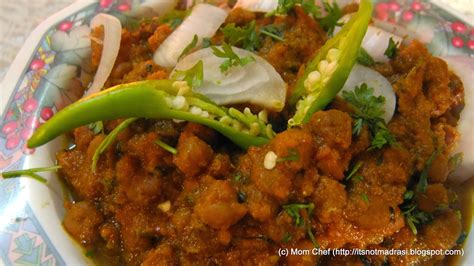 Sizzling Tastebuds: Punjabi Chole / Choley