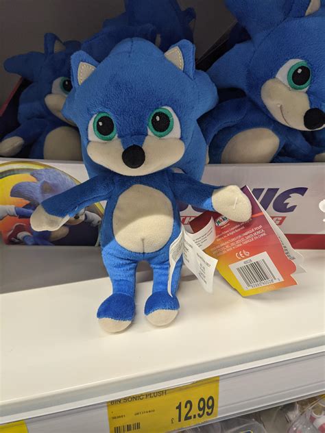 Found this cursed Sonic plush in the UK. : r/SonicTheHedgehog