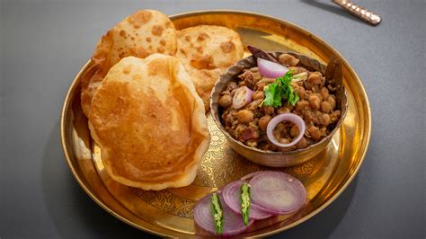 Taste of Tradition: Unraveling Meerut's Famous Food in 2023 - Swiggy ...