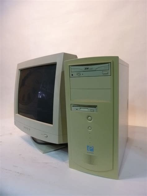 Fully Working 1990's Desktop Computer With Base Unit, Keyboard & Mouse ...