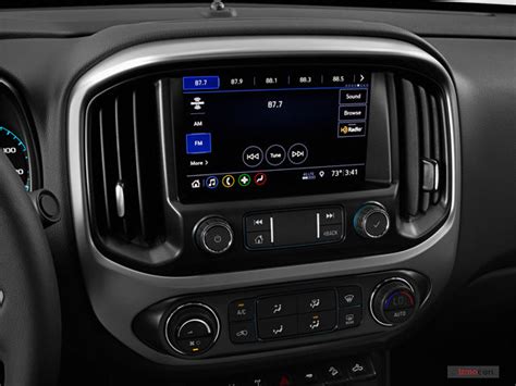 2021 Chevrolet Colorado: 128 Interior Photos | U.S. News & World Report