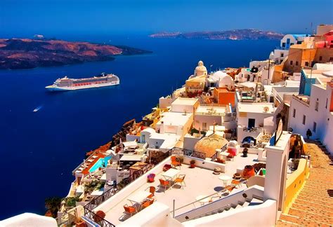 Santorini, The Most Romantic Island in The World - Traveldigg.com