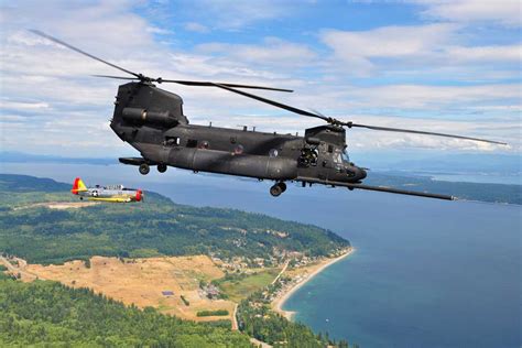 MH-47 Chinook | Military.com