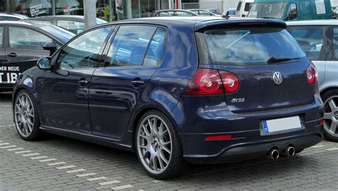 Volkswagen Golf 5 R32 - amazing photo gallery, some information and ...