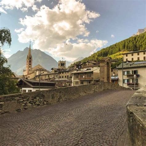 Cycling Stelvio Pass region, Italian Alps: your ultimate guide