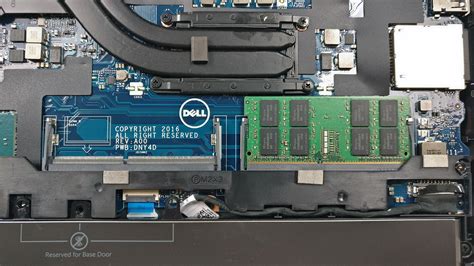 Inside Dell Precision 15 3520 - disassembly, internal photos and ...