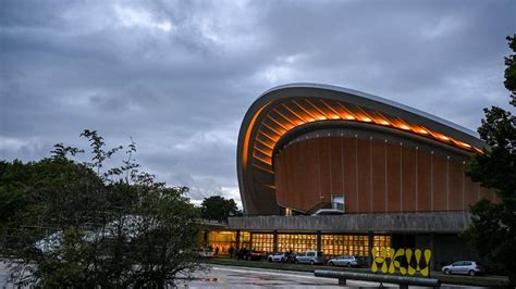 Haus der Kulturen der Welt: Ausstellung zu Migranten aus DDR-Bruderländern