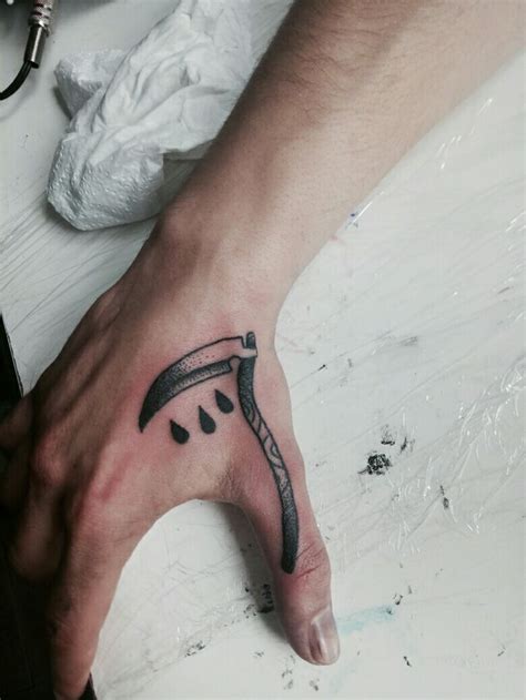 Guadaña Tattoo blackwork dotwork | Finger tattoos, Tattoos for guys ...