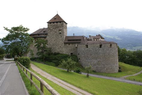 Vaduz Castle (Vaduz) | Structurae