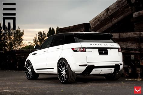 Classy Looks of Range Rover Evoque Put on Custom Wheels — CARiD.com Gallery