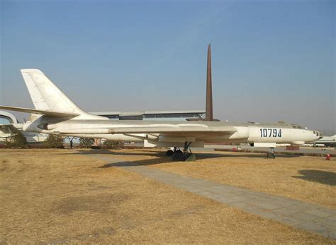 Tupolev Tu-16 Badger - Photos & Video - NET-MAQUETTES