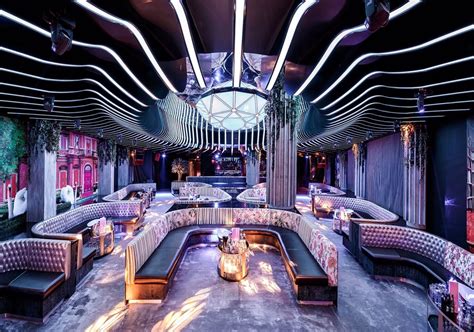 Opulent club design | Lounge design, Hotel lounge, Bar innenausstattung