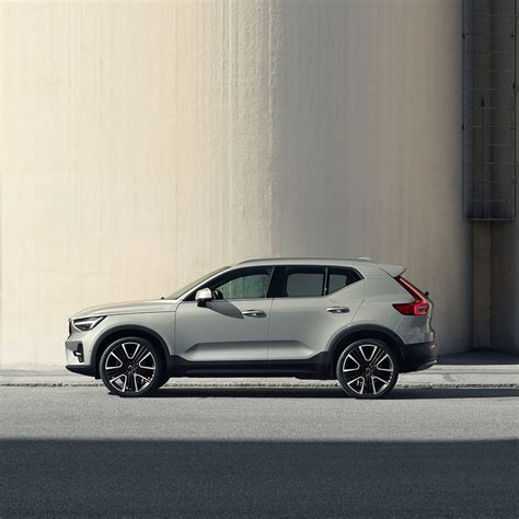 2023 Volvo XC40 Order Guide | Lovering Volvo Cars Nashua | Nashua, NH