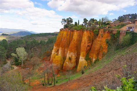 Ochre Trail, Roussillon, Provence-Alpes-Cote d'Azur, France - Heroes Of ...