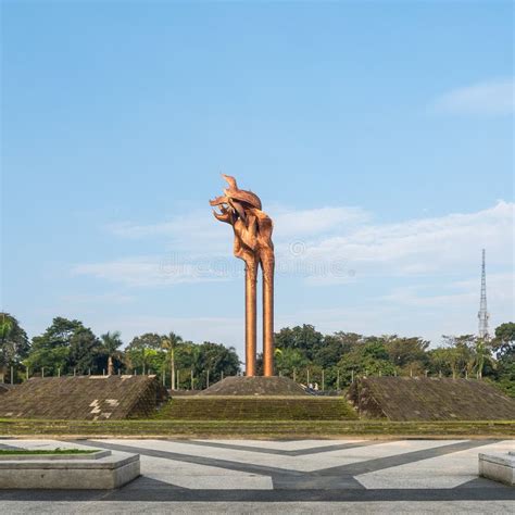 Bandung Lautan Api Monument in Tegallega Square, Bandung. Editorial ...