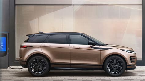 America Doesn't Get The Most Exciting New 2024 Range Rover Evoque