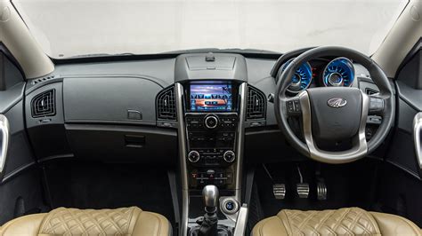 Mahindra XUV500 Interior Images & Photo Gallery - CarWale