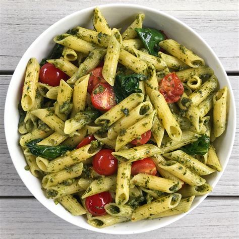 Pesto Penne with Spinach & Blistered Tomatoes – healthyGFfamily.com