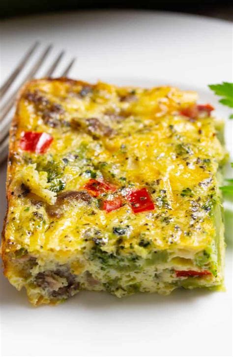 Easy Cheesy Sausage Egg Casserole - Everyday Eileen